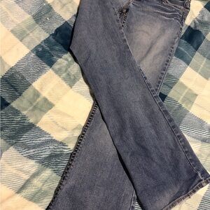 Silver Jeans Women's Boot Cut in Classic Blue